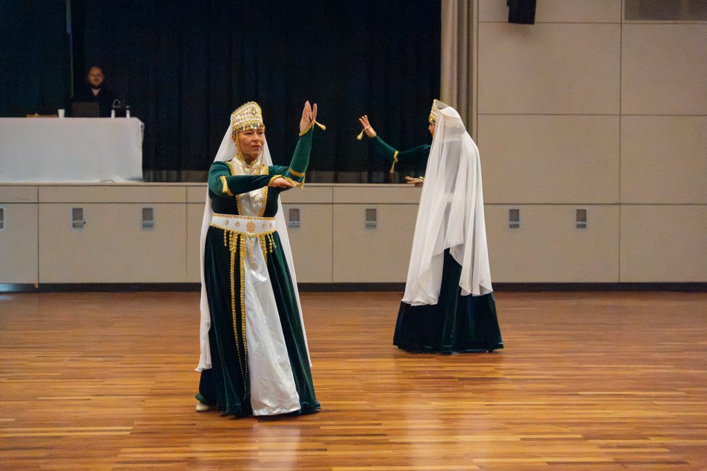 21. Tanzabend - Dance around the World